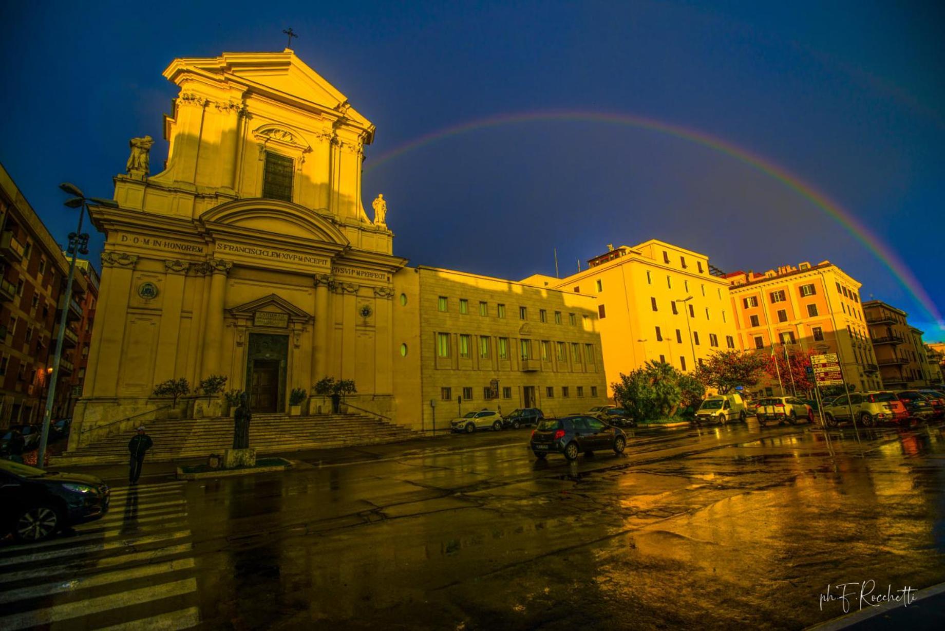La Dolce Vita Civitavecchia Luaran gambar