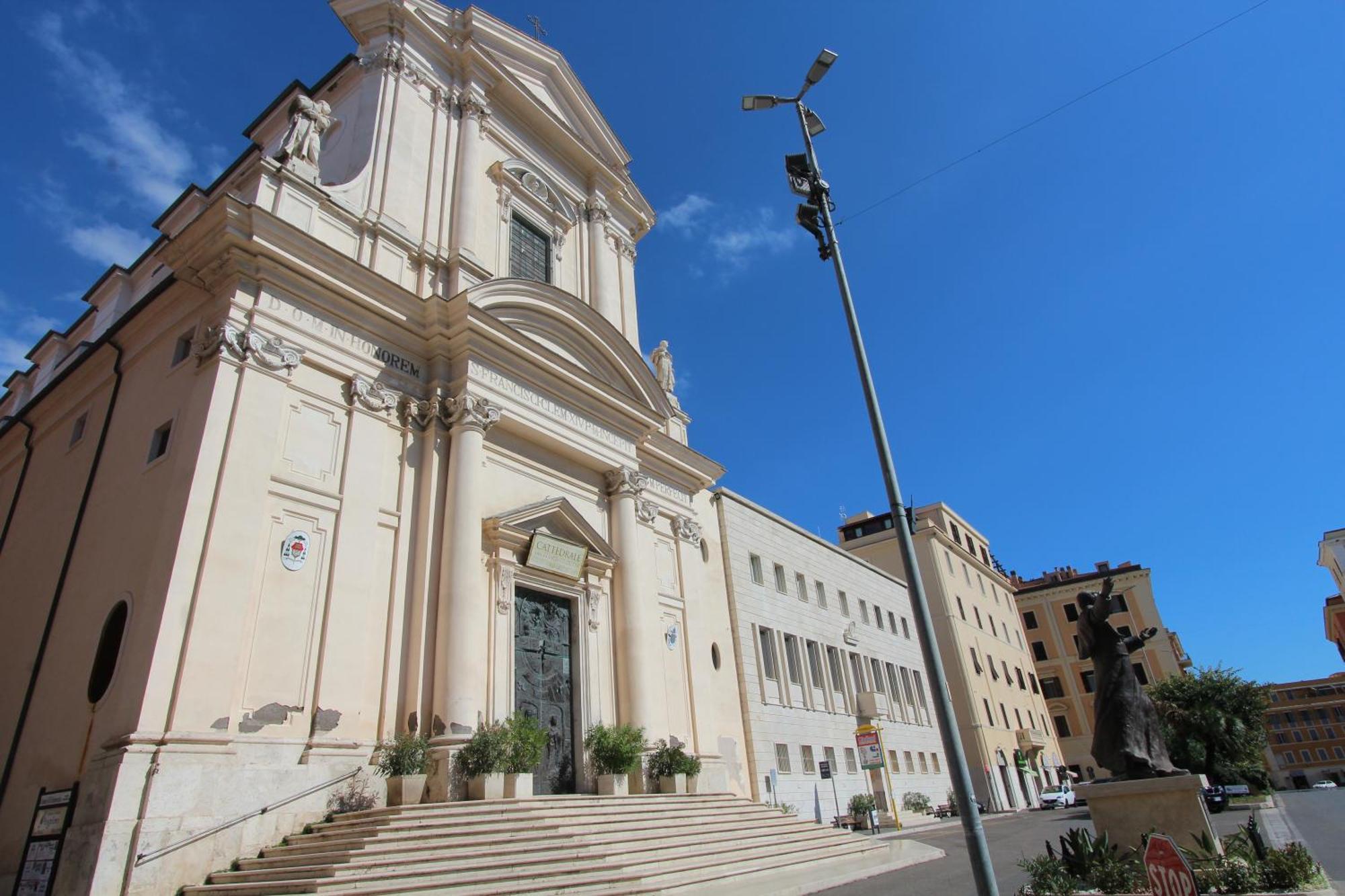 La Dolce Vita Civitavecchia Luaran gambar