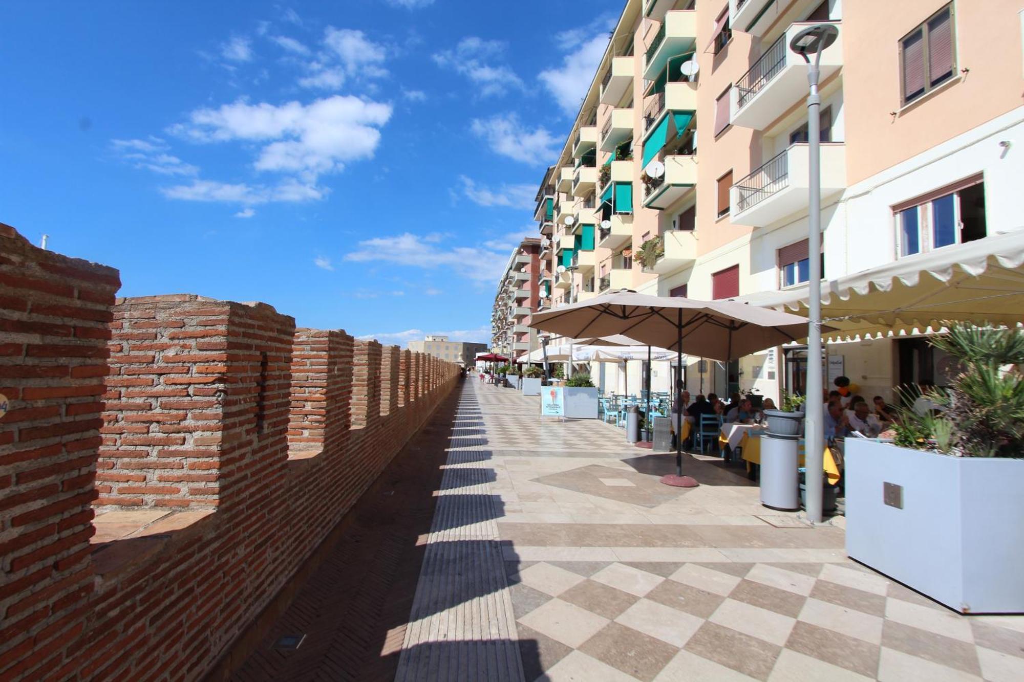 La Dolce Vita Civitavecchia Luaran gambar