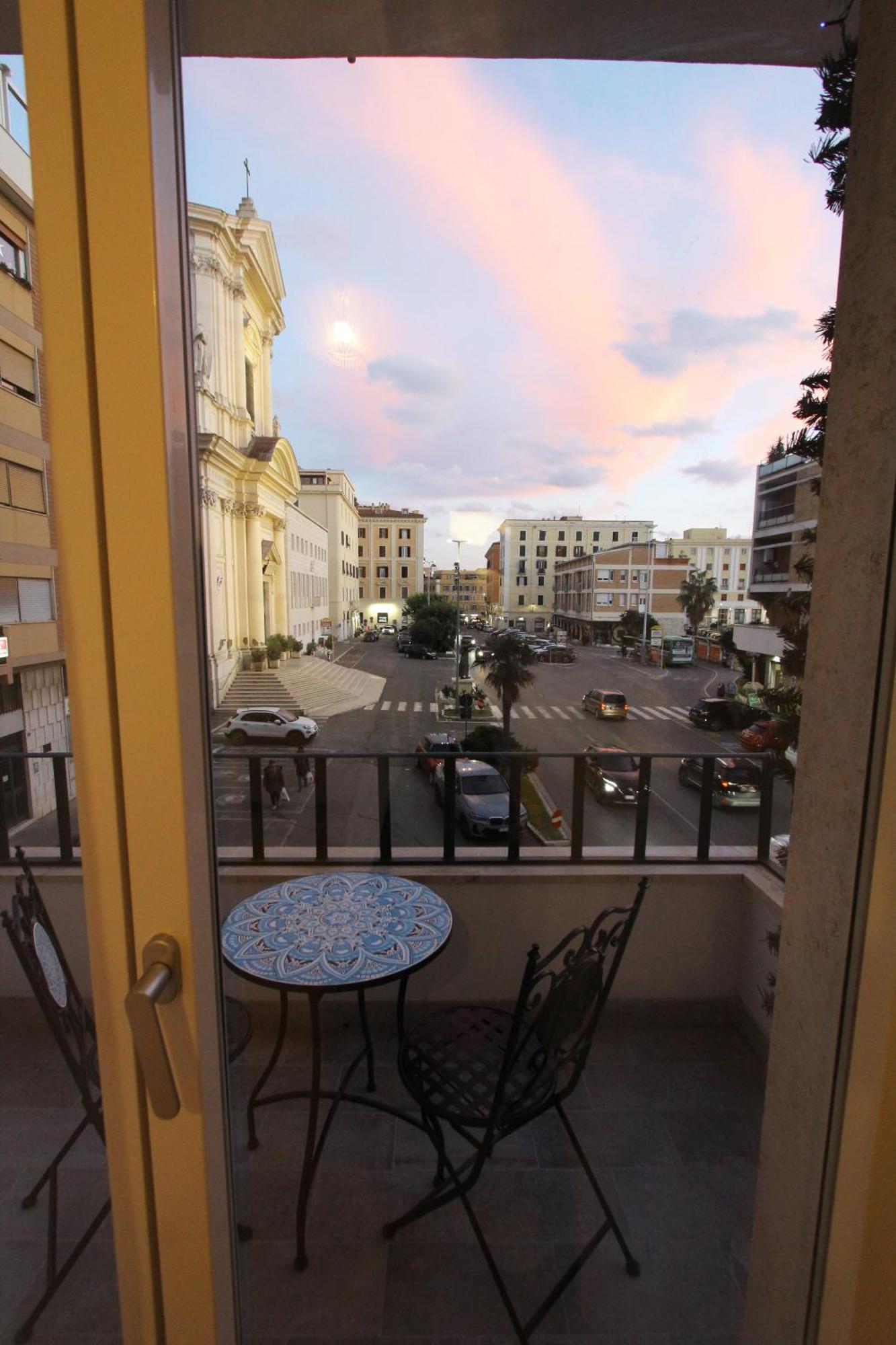 La Dolce Vita Civitavecchia Luaran gambar